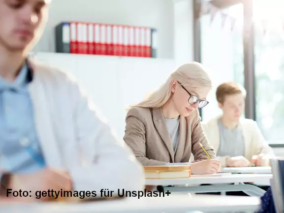 Vorbereitung auf die schriftliche Abschlussprüfung zum Immobilienkaufmann/-kauffrau