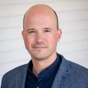 Dr. Kai Mediger